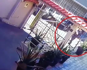 Imagem ilustrativa da imagem Mulheres mortas por policial após briga entre vizinhas: o que se sabe sobre o caso