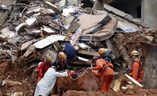 Imagem ilustrativa da imagem Chuva mata 55 pessoas e mobiliza oito frentes de resgate em MG