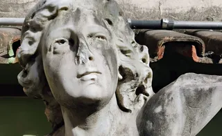 Imagem ilustrativa da imagem Estátua perdida há 47 anos é encontrada em quintal de casa em Vila Velha