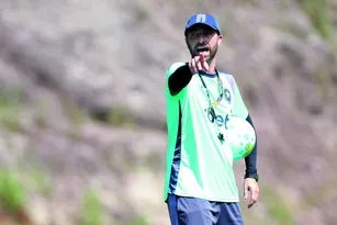 Imagem ilustrativa da imagem Fogão em campo contra o Athletico/PR para sair do Z4