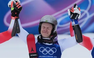 Imagem ilustrativa da imagem Lucas Braathen chora após ouro nas Olimpíadas de Inverno: 'nada é impossível'