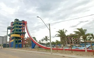 Imagem ilustrativa da imagem Menina de 3 anos morre após se afogar em piscina de parque aquático em Guriri