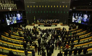 Imagem ilustrativa da imagem Projeto permite que 20 mil se aposentem aos 40 anos