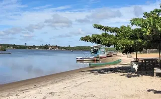 Imagem ilustrativa da imagem Turistas de MG morrem após se afogarem em rio e no mar em São Mateus