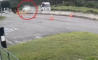 Imagem ilustrativa da imagem VÍDEO | Acidente entre carreta e carro deixa quatro feridos na BR-101 no ES