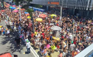 Imagem ilustrativa da imagem VÍDEOS I Regional da Nair anima os foliões no Centro de Vitória