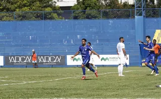 Imagem ilustrativa da imagem Vitória vence em casa, lidera o Capixabão e está classificado à segunda fase