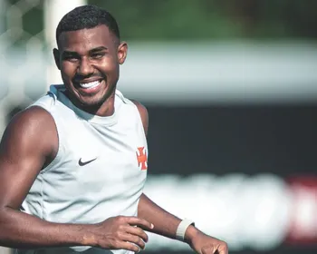 Imagem ilustrativa da imagem Em alta no Vasco, Cuiabano desperta interesse de times europeus