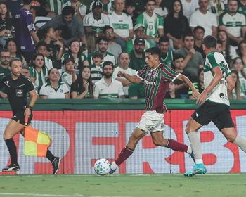 Imagem ilustrativa da imagem Fluminense contesta arbitragem na CBF após empate com o Coritiba