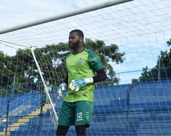 Imagem ilustrativa da imagem Goleiro Paulo Henrique deixa o Vitória rumo ao Novorizontino
