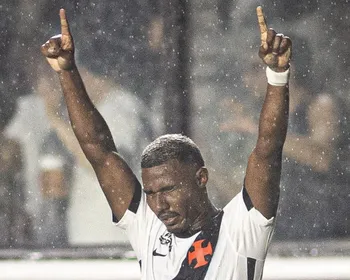 Imagem ilustrativa da imagem Vasco vence o Palmeiras de virada na estreia de Renato Gaúcho