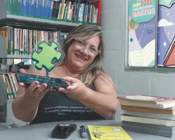 Imagem ilustrativa da imagem Professora da Serra ganha prêmio por incentivo à poesia