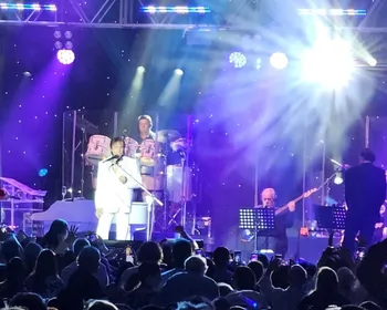 Imagem ilustrativa da imagem ES vive noite de emoção no aniversário de Roberto Carlos