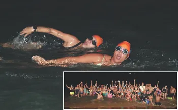 Imagem ilustrativa da imagem Desafios à noite: conheça os atletas que se aventuram no mar no período noturno