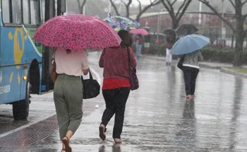 Imagem ilustrativa da imagem Chuva atinge todo o ES nesta quinta antes de virada no tempo