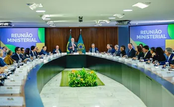 Imagem ilustrativa da imagem Lula exonera ministros que vão disputar eleições; veja lista de mudanças