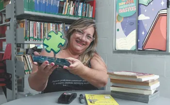 Imagem ilustrativa da imagem Professora da Serra ganha prêmio por incentivo à poesia