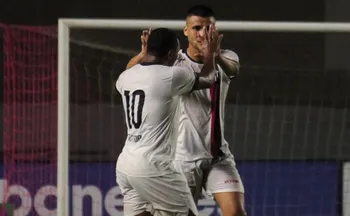 Imagem ilustrativa da imagem Serra vence o Porto Vitória e assume a liderança temporária do Capixabão