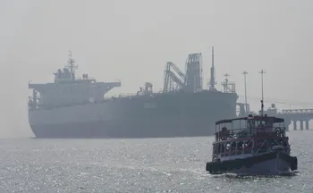 Imagem ilustrativa da imagem Irã diz que Ormuz está 'completamente aberto' para navios comerciais