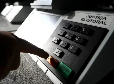 Imagem ilustrativa da imagem Eleitor tem até esta quinta-feira para solicitar voto em trânsito
