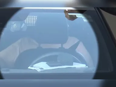 Militares tentaram combater o fogo, que estava na cozinha, com uma mangueira do quintal da casa