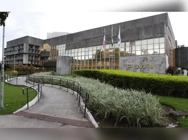 Imagem ilustrativa da imagem Inscrições abertas para concurso em Vitória com 16 vagas e salários de R$ 7,5 mil