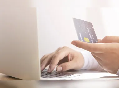 Alunos de Psicologia conduziram o grupo terapêutico “Como Somos Ouvidos” sob orientação da professora Jéssica Borges, criando vínculos e rede de apoio entre participantes