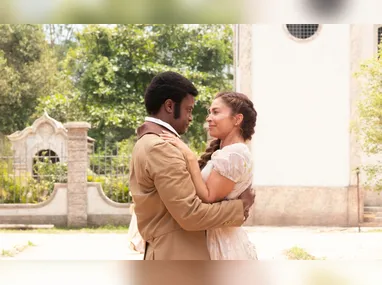 Filha adotiva de Ceci e Sampaio, oficializa sua união com Antônio ciente de que ele ama Beja.