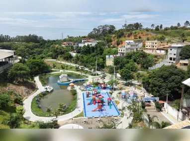 Mariana Coelho faz show autoral com ênfase em seu primeiro álbum, “Ecos do Desejo”, hoje, 20h, no Theatro Carlos Gomes