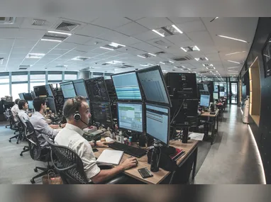 Imagem ilustrativa da imagem Falta de mão de obra: empresas dão cursos de graça para formar profissionais