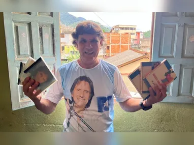 Homem ficou preso em um platô a cerca de 50 metros abaixo do cume