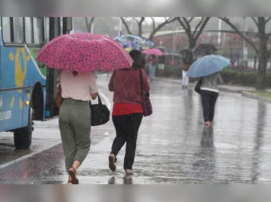 Alagamento em Porto Alegre causado por um forte temporal em janeiro de 2024