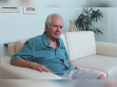 Crime foi registrado por uma câmera de segurança