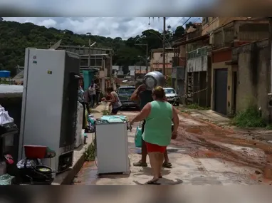 Crianças foram levadas até o Conselho Tutelar de Cariacica