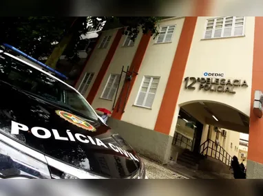 Imagem ilustrativa da imagem Indiciado por estupro coletivo no Rio se apresenta à polícia e é preso