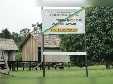 Tarefas de cuidado e maternidade impactam a trajetória profissional feminina