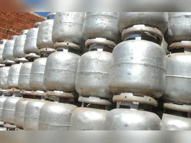 Imagem ilustrativa da imagem Governo libera R$ 330 milhões para segurar preço do gás de cozinha