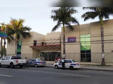 Isadora Eleutério, 22 anos, decidiu aderir parcialmente à campanha Fevereiro sem Celular, reduzindo o tempo de tela enquanto escreve o trabalho de conclusão de curso