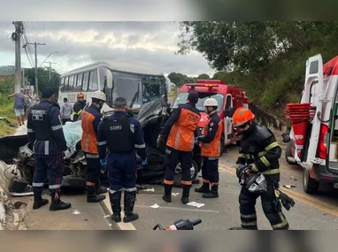 Chuva de granizo cai sobre telhado em Domingos Martins