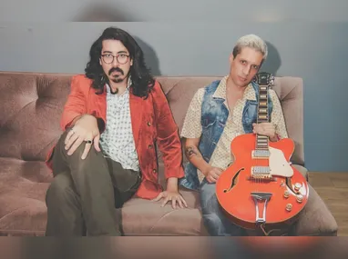 AC/DC em apresentação ao vivo da música Thunderstruck