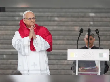 Imagem ilustrativa da imagem Vaticano avalia aparição do papa Leão XIV na oração de domingo