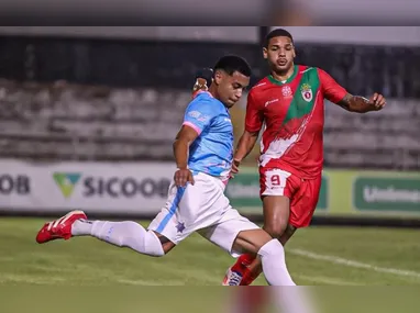 Jogadores da Tiva comemoram