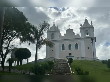 Vânia Santos valoriza destinos com história e boa gastronomia, e tem em Pedra Azul um lugar especial no coração