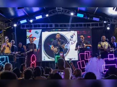 Amigas homenageram a cantora Rita Lee