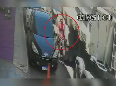 Caixa dágua com cerca de 20 anos colapsou destruindo estruturas