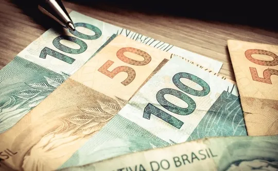 Imagem ilustrativa da imagem Tesouro Reserva pode render R$ 1.735 a mais que poupança em dois anos