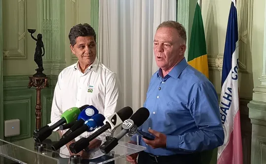 Imagem ilustrativa da imagem Casagrande anuncia que deixa o governo até o início de abril e Ricardo vai assumir