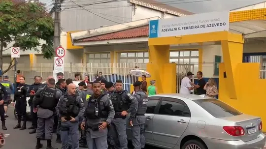 Imagem ilustrativa da imagem Estudante é esfaqueado dentro de escola em Jardim Camburi
