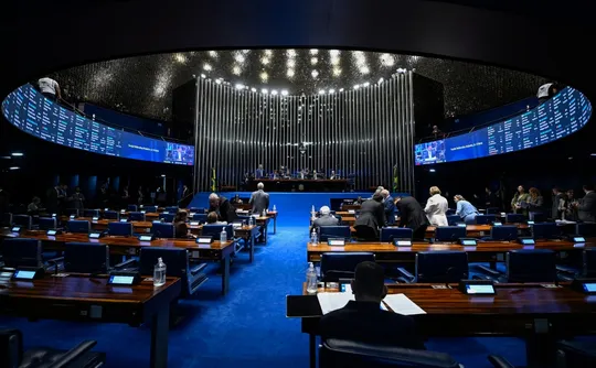 Imagem ilustrativa da imagem Empresários querem salário por hora em vez do fim da 6x1