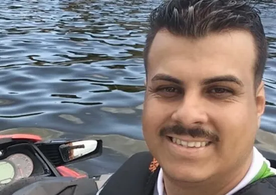 Imagem ilustrativa da imagem Empresário morre após colidir em jetsky pilotado pelo tio na Baía de Vitória